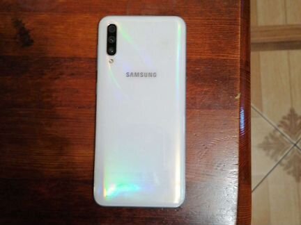 Телефон Samsung А 50
