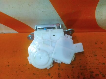 Замок двери багажника Mitsubishi Pajero Sport 3