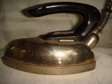 Винтажные Утюг электрический (мэп СССР). маленький