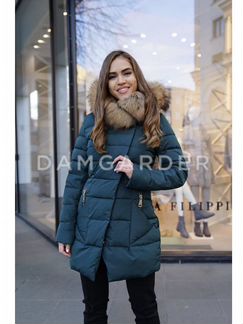 Пуховик новый женский приталенный с мехом