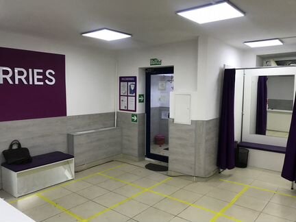 73.1 м² под аптеку, барбершоп, услуги и т.д