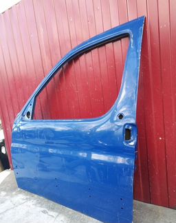 Peugeot partner партнёр дверь левая