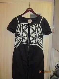 Черное платье с белой вышивкой Испания р.46