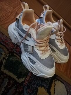 Кроссовки Strobbs