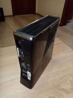 Xbox 360s 500 gb + kinect + 2 геймпада + игры