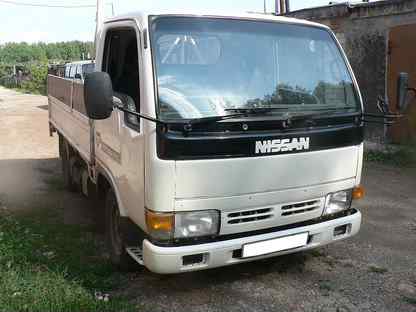 Nissan Atlas 1995 салон