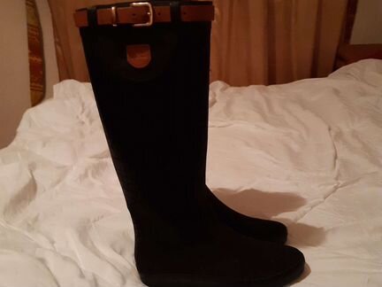 Продаются женские сапоги из резиновой кожи р.39.Пр