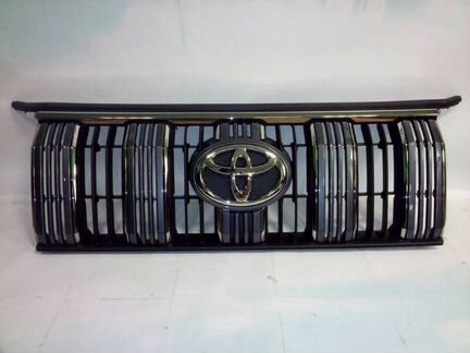 Решетка радиатора передняя верхняя Toyota Land