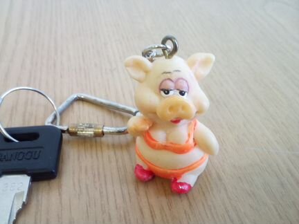 Брелок для ключей Забавная свинка - символ 2019г