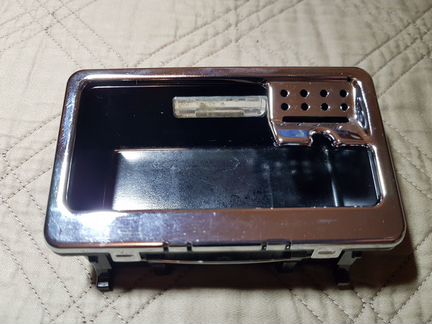 Пепельница (в консоль) для Mercedes Benz W204