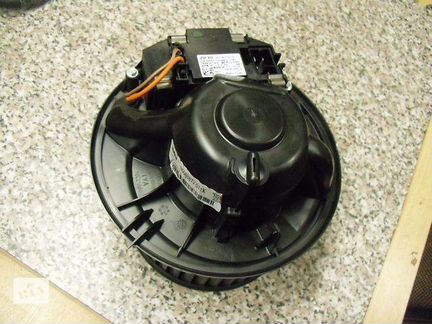 Мотор печки VW / Audi / Skoda Superb