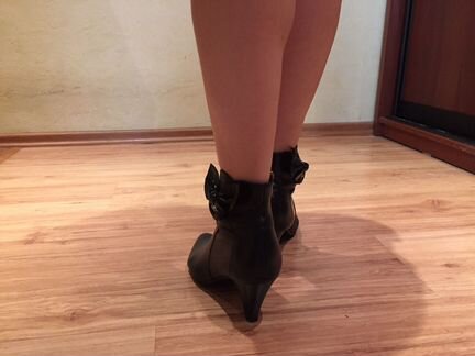 Женские кожаные ботильоны