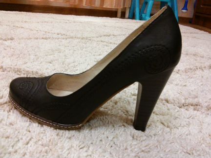 Кожаные туфли новые