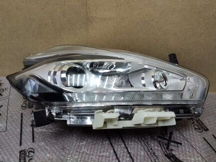 Фара Nissan Murano Z52 правая оригинал