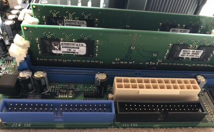 Материнская плата DFI G7L330-b