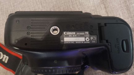 Canon EOS 60D body + кобура + SD 32Gb