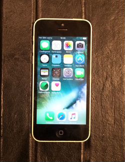 iPhone 5c белый 16гб + 5 чехлов + шнур новый