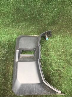 Накладка крышки багажника задняя левая Mitsubishi