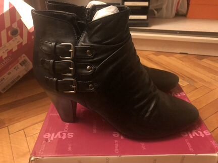 Полусапожки новые39