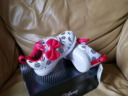 Детские новые кроссовки Adidas 27 р (17.5 см )