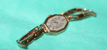 Tavannes - красное золото 375 пробы