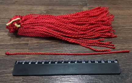 Красная нить на руку