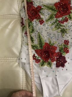 Продаю купальник для художественной гимнастики раз