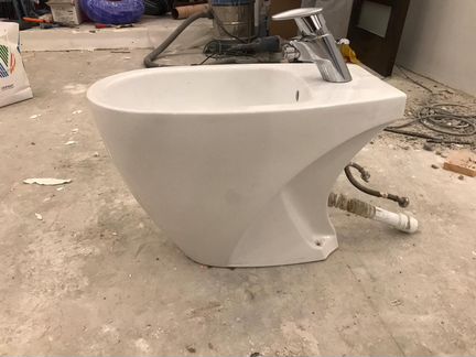 Биде со смесителем Grohe