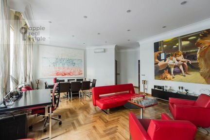 2-к квартира, 140 м², 2/4 эт.