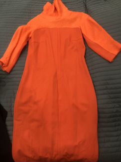 Платье по колено