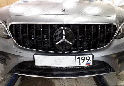 Решетка радиатора Panamericana Mercedes E 213