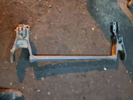 Торсион кабины Ивеко Stralis 504047405 Trakker