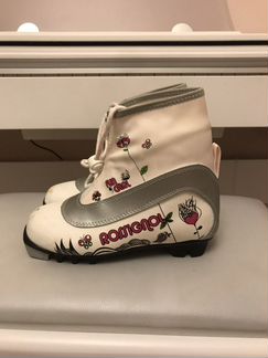 Лыжные ботинки для девочек 34 rosignol