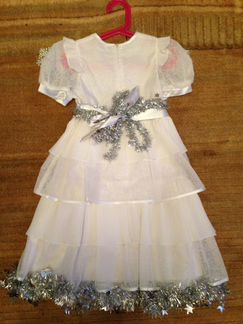 Платье праздничное д/девочки р.30