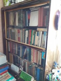 Книжный шкаф натуральное дерево лак