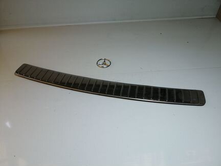 Накладка хром сверху заднего бампера Mercedes