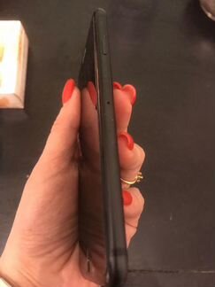 Телефон iPhone 7