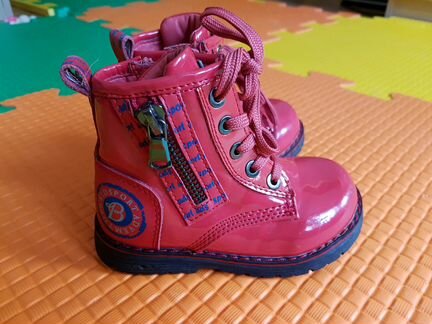 Ботинки на девочку р.22
