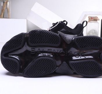 Кроссовки balenciaga triple-s sneaker tess s.gomma