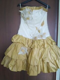 Платье нарядное 42-44р