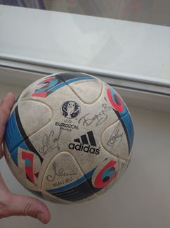 Мяч евро2016 с автографами игроков сборной