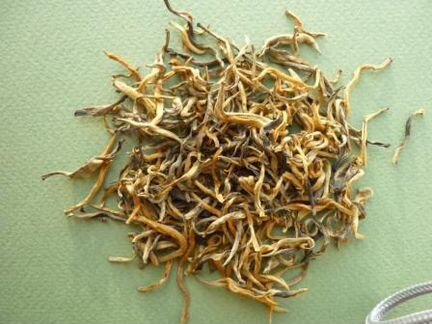 Красный чай Золотые Ворсинки из Дянь Си 50 гр