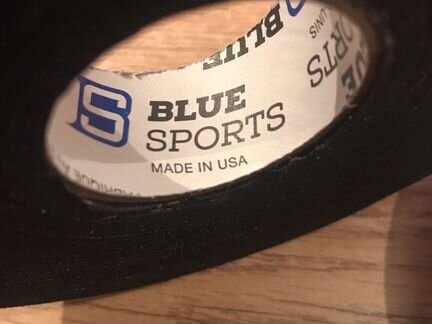 Хоккейная лента и скотч