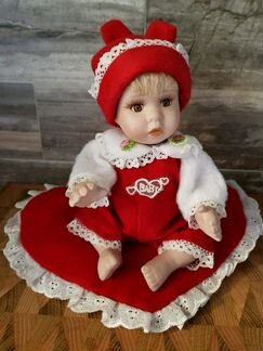 Фарфоровая кукла
