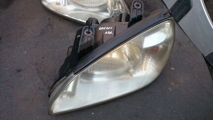 Фара на Kia Carens 2002-2006 г.в. бу