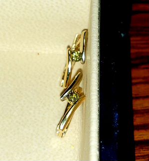 Серьги золотые с бриллиантами Россия