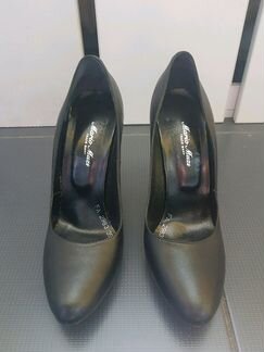 Туфли женские на каблуке