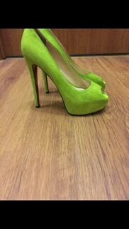 Зелёные Лабутены