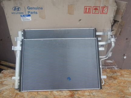 Радиатор кондиционера Хендай IX35 976062y500 Дизел