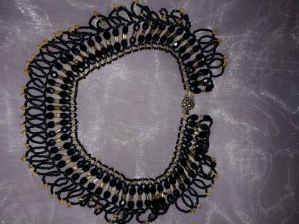 Колье из бисера